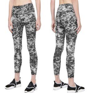 Lululemon Wunder Under High-Rise 7/8 Tight Size 8 *Full-On Luxtreme 25"